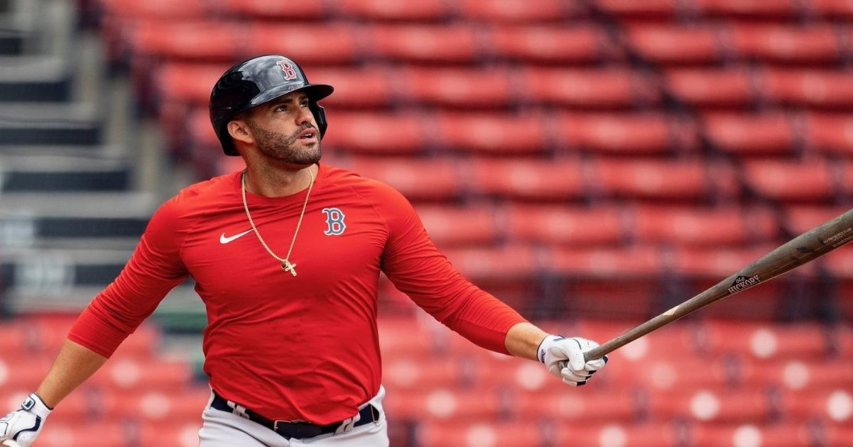 Pelotero de origen cubano J.D Martínez firma con los Dodgers por 10